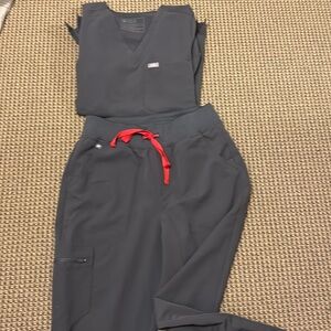 FIGS charcoal grey high waisted jogger scrub set s top m bottom